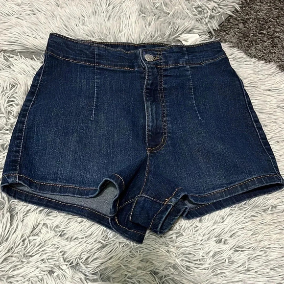 Wild Fable size 4 Shorts - Picture 1 of 7